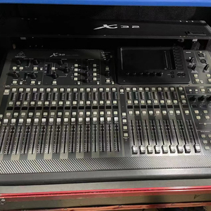 Máy trộn âm thanh cảm ứng kỹ thuật số thứ hai với <span class=keywords><strong>32</strong></span> kênh 50W Thiết kế bền cho hệ thống âm thanh vòm - Product Image 1