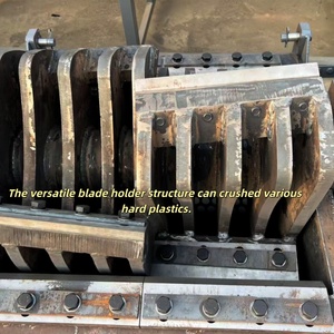 Usine Weiyuan vend des machines à broyer le plastique, des équipements de recyclage du plastique, des seaux en plastique usagés, des palettes rigides - Product Image 4