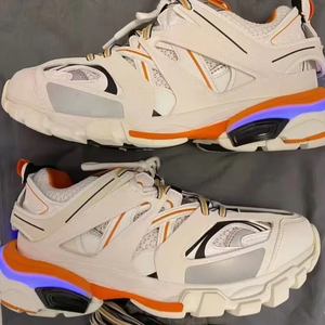 Nouvelle Tendance 2026 – Chaussures de Course Respirantes Anti-Odeur en Maille LED 3.0 de Qualité Supérieure pour Femmes et Hommes – Style Rétro Décontracté Tout Usage - Product Image 1