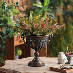 Maceta Pequeña Estilo Americano con Diseño Tallado para Decoración de Flores Artificiales de Escritorio - Product Image 1