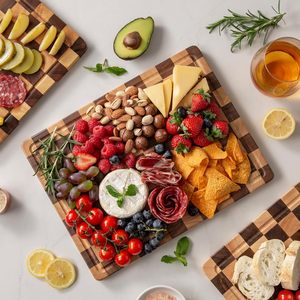 Juego de tabla de cortar rectangular a cuadros de madera de acacia, Apto para lavavajillas, tabla de cortar de cocina, bloque de manijas con ranuras para jugo - Product Image 6