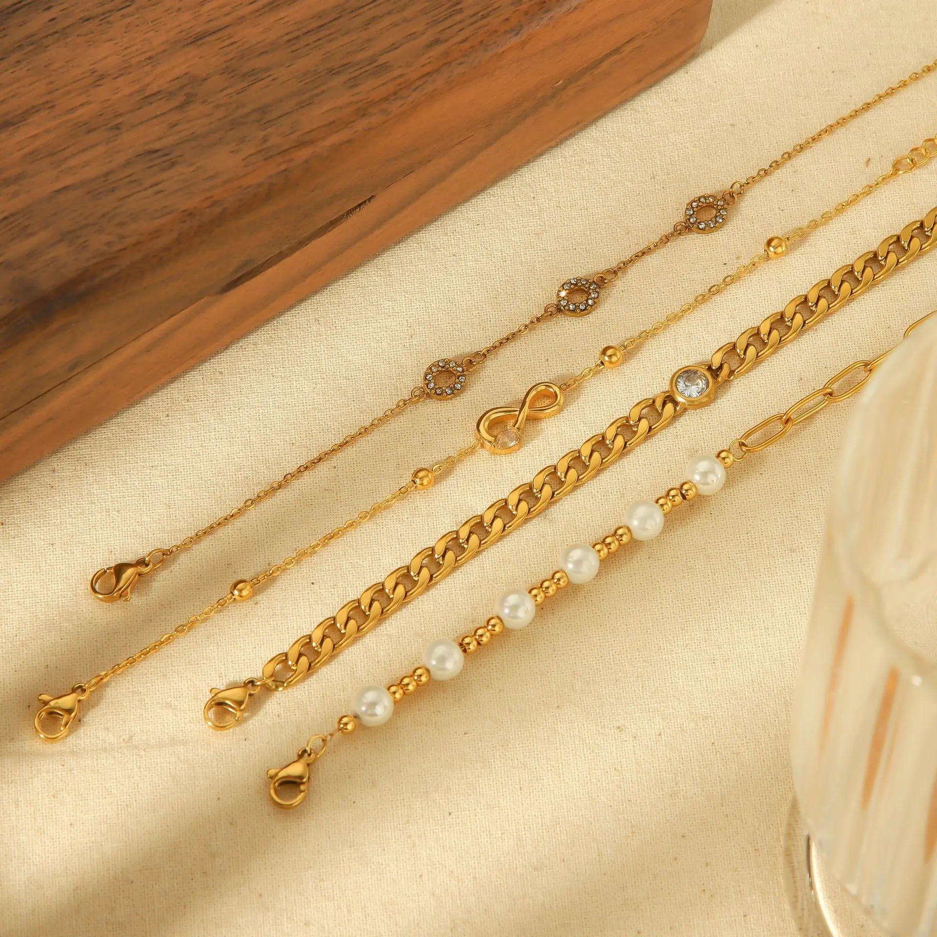 Set di braccialetti di perline oro placcato oro 18K in acciaio inossidabile con zircone Moissanite perla braccialetto CZ gioielli da donna