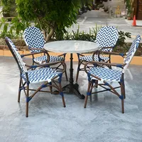 Ensemble table et chaises en rotin de style bistrot moderne - Meubles d'extérieur durables, imperméables et légers pour café, hôtel, villa, salon