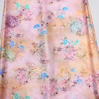 Conception de teinture Halo tissé 97% Polyester 3% Spandex motifs floraux doux et confortable Satin soie imprimé tissu pour vêtements