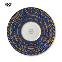 Service de table en céramique durable géométrique bleu royal et or, vaisselle de luxe personnalisable pour les événements, les repas et les cadeaux