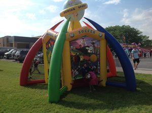Jeux interactifs 4-en-1 pour jeunes sportifs, en bâche PVC géante, installation facile, taille personnalisable pour la location, les carnavals et les événements - Product Image 2