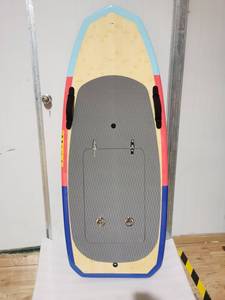 Kit Efoil le moins cher, planche E-foil en fibre de carbone, planche de surf hydrofoil à jet EF03, conception stable assurant la sécurité et le contrôle lors de la pratique de l'hydrofoil - Product Image 5