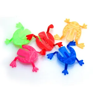Çok ucuz küçük plastik komik promosyon atlama kurbağa oyuncak çin'den satın