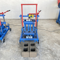 Machine de fabrication de blocs creux mobiles non cuites de petite taille pour la Côte d'Ivoire, équipement de fabrication de briques perméables en ciment à moteur bleu pour la protection des pentes