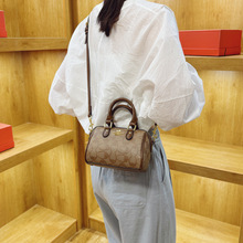 <span class=keywords><strong>Sac</strong></span> de luxe Coah haut de gamme pour femme, nouveau modèle, élégant <span class=keywords><strong>sac</strong></span> Boston, <span class=keywords><strong>sac</strong></span> oreiller, <span class=keywords><strong>sac</strong></span> polyvalent et tendance à porter à l'épaule ou en bandoulière - Product Image 5
