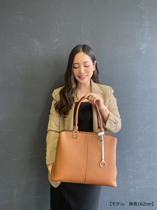 Elegant Synthetic <b>Leather</b> Top Handle <b>Bag</b> with Gold Hardware, Detachable Strap, Casual Tote & Crossbody for Women - Product Image 5