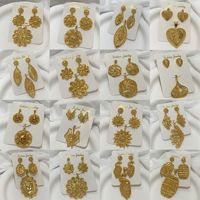 Parure de bijoux vintage étanche anti-ternissement en cuivre plaqué or avec pendentif filigrane et boucles d'oreilles pour femme
