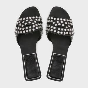 2025 <b>Summer</b> New Women's Black <b>Flats</b> Sandals Slippers Bright Cross Strap Platform Outdoor Style Fashion Trend for Spring & Winter - Product Image 3