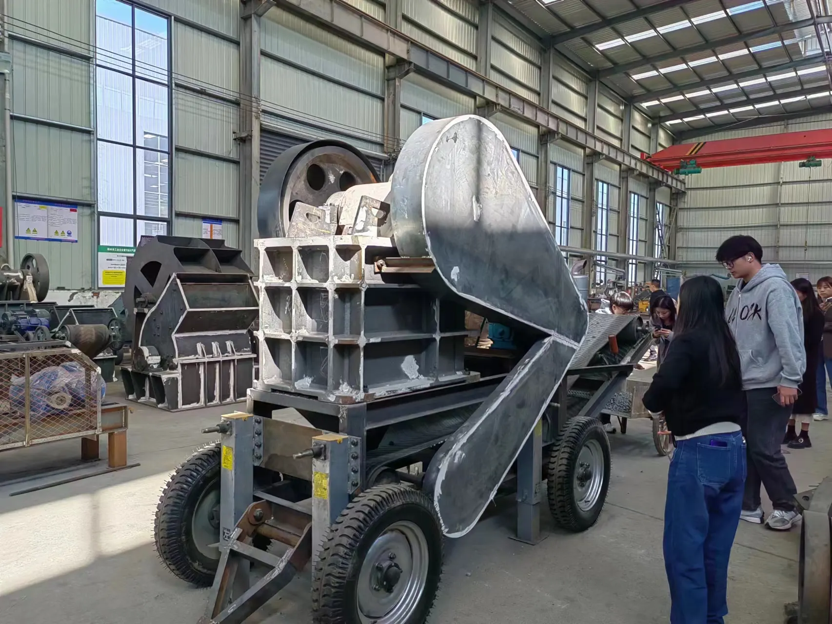 PE250X400 small capacity mobile diesel engine golden jaw crusher