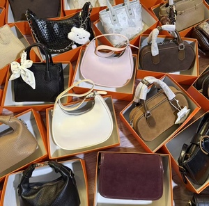 Lot mixte en gros de sacs coréens originaux pour femmes, sacs à main de créateurs en cuir d'<span class=keywords><strong>occasion</strong></span>, sacs de seconde main pour femmes. - Product Image 6