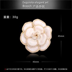 Broche Creativo Popular para Campañas, Pin de Esmalte de Alta Calidad con Diseño de Flor de Diamantes de Imitación Personalizable en Color y Forma para Festividades - Product Image 3