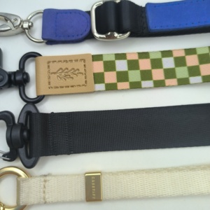 Giá Rẻ Cá Nhân Thiết Kế Ngắn Key Dây Buộc Nhuộm Thăng Hoa Dây Đeo Cổ Tay Móc Chìa Khóa Dệt Dây Buộc Với Eagle Móc - Product Image 3