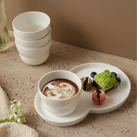 Ensemble élégant de tasses à café et assiettes à dessert en porcelaine blanche de style niche, en forme de gourde, pour le thé de l'après-midi