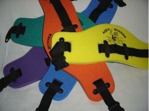 Conjunto de ejercicio de natación, cinturón de espuma para natación, mancuernas para ejercicio acuático, guantes de <span class=keywords><strong>fuerza</strong></span> de neopreno - Product Image 3