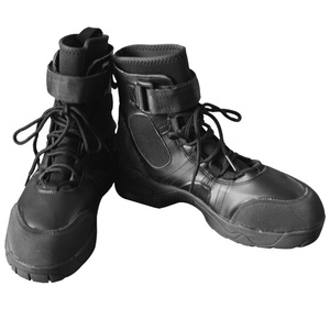 Chaussures de sauvetage antidérapantes et imperméables en gros, parfaitement adaptées aux zones aquatiques – Équipement essentiel pour les sauveteurs - Product Image 2