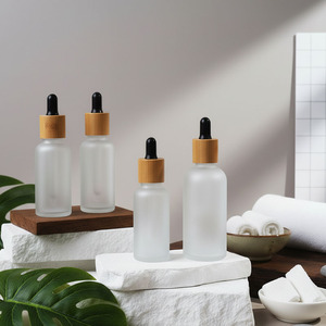 Botella de Vidrio con Gotero para Cosméticos Ecológica con Cuello de Bambú Natural para Envasado de Aceite de Suero, OEM ODM Disponible - Product Image 5