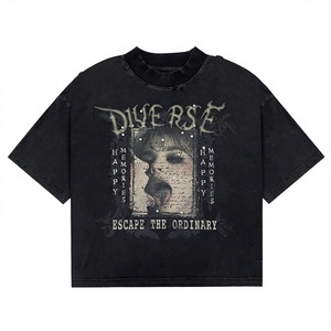Camiseta Corta Gótica con Estampado de Fotografías y Pedrería, Cuello Redondo, Manga Corta, Oversize, para Hombre, de Algodón Jersey, Negra - Product Image 2