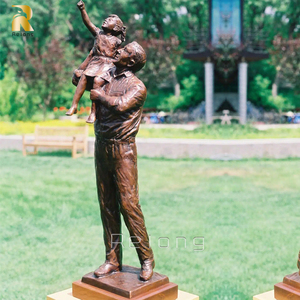 Statua <span class=keywords><strong>a</strong></span> grandezza naturale del <span class=keywords><strong>padre</strong></span> e della figlia del bronzo della scultura del giardino all'aperto - Product Image 2