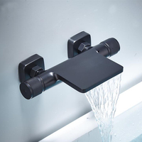 Ensemble de robinet de baignoire cascade moderne en laiton noir Robinets de salle de bains à double poignée Tenture murale Robinets de bain-douche