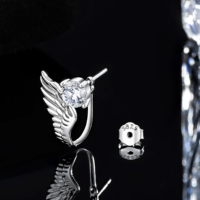 Boucles d'oreilles clous pour femmes en argent sterling 925, motif ailes d'ange incrustées de zirconiums, plaqué rhodium, vente en gros, best-seller