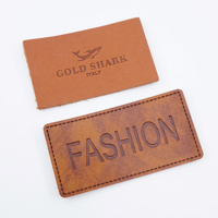 Etiquette authentique Jeans avec logo cousu en relief de haute qualité Etiquettes en cuir personnalisées Logo imprimé-Accessoires de vêtement de qualité supérieure