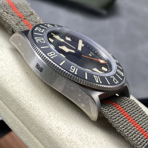 Relojes Automáticos de Lujo Personalizados de Titanio de Alta Calidad para Hombre con Movimiento Dandong - Product Image 3