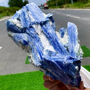 Pierres de Kyanite Bleue Naturelle de 800-1000g pour la Guérison Spirituelle, Spécimens de Cristal de Quartz, Décorations, Cadeaux, Pierre Brute CrystalHola - Product Image 2