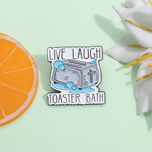 Live Laugh Toaster baño esmalte Pin divertido humor oscuro broche creativo solapa insignia joyería regalo para amigos - Product Image 2