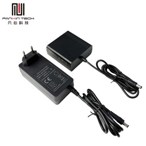 Chargeur rapide USB Type-C mini PD30W pour utilisation sur ordinateur de bureau, sortie CA, certifié CE FCC ROHS - Product Image 3