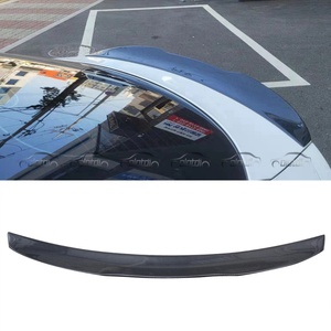 Alerón Trasero Estilo P de Fibra de Carbono para KIA Stinger GT Ducktail 2017-2021 - Product Image 3
