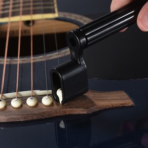 Plástico guitarra acústica bajo cuerda Peg Winder puente Pin reparación herramienta de mantenimiento <span class=keywords><strong>Luthier</strong></span> - Product Image 2
