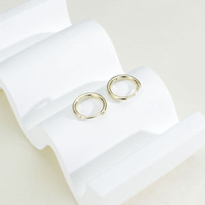 Lot de 6 paires de boucles d'oreilles créoles en laiton couleur or 14K, boucles d'oreilles simples à boucle large, polyvalentes pour le quotidien, vente en gros usine. - Product Image 3