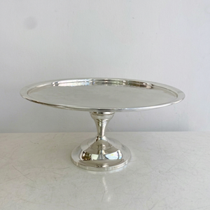 Base Redonda para Pastel de Metal Brillante con Acabado Pulido y Base Elevada - Product Image 1