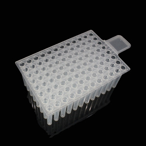 แผ่นไมโครเพลทแบบมีรูแม่เหล็ก Yongyue 96 หลุม พร้อมด้ามจับ ฐานแบน ทำจากวัสดุ PP สำหรับห้องปฏิบัติการ - Product Image 1