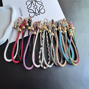 Chaîne de téléphone en corde rouge tressée à la main avec <span class=keywords><strong>perles</strong></span> entièrement serties de diamants, accessoires métalliques semi-finis pour couple DIY - Product Image 2