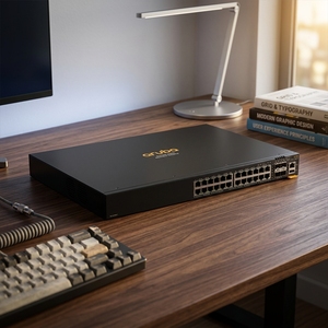 Commutateur d'entreprise géré empilable JL666A <span class=keywords><strong>Aruba</strong></span> Networking CX <span class=keywords><strong>6300F</strong></span> 24 ports 1GbE PoE Classe 4 et 4 ports SFP56 Layer3 50G - Product Image 1