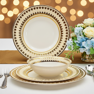 Lot de 4 assiettes à bord doré, vaisselle de restaurant, ensembles de vaisselle domestique, assiettes en <span class=keywords><strong>porcelaine</strong></span> et céramique avec bols, services de table – Offre spéciale - Product Image 1