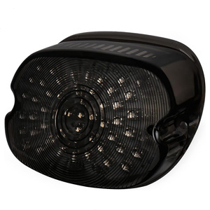 Feu arrière LED Movotoy 12V avec lentille fumée, universel, pour mise à niveau et rénovation - Product Image 1