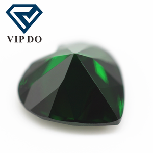 5A grado 3*3-12*12mm taglio a cuore <span class=keywords><strong>verde</strong></span> smeraldo/<span class=keywords><strong>verde</strong></span> scuro cubic zirconia pietre preziose sciolte gemme sintetiche a forma di cuore con zirconi cubici - Product Image 4