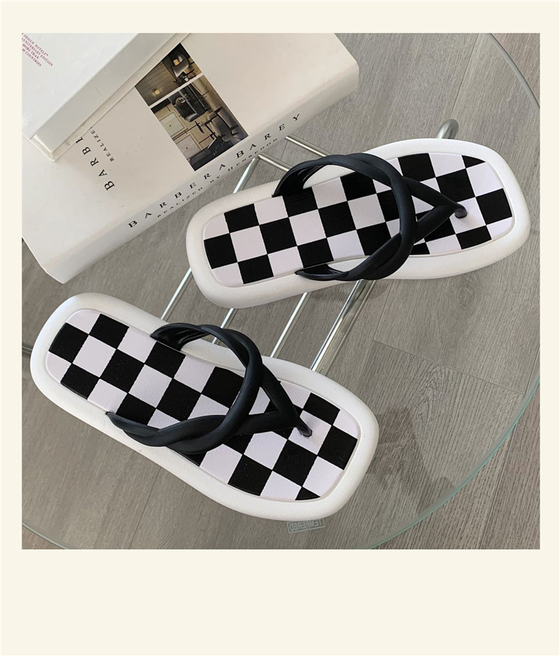 Summer Beach Slippers Ladies Leather Flip flops Soft Printed Flip Flops Slippers
