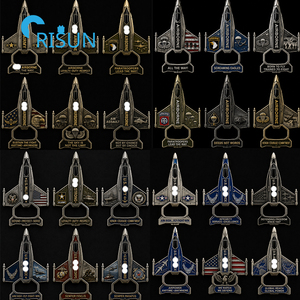 Décapsuleur personnalisé en forme de pièce de monnaie commémorative pour veteran de l'aviation (USN, USMC, USAF) - Product Image 1