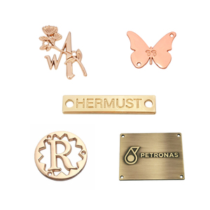 Plaques métalliques personnalisées avec <span class=keywords><strong>logo</strong></span> de marque, polies à <span class=keywords><strong>haute</strong></span> brillance, pour vêtements - Product Image 5