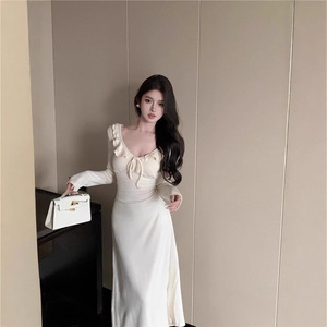 Retro V Neck Ruffled Long Dress With Tie Up Design Slim Waist Long Sleeve Sheath Evening Dress For Women Black - Product Image 3