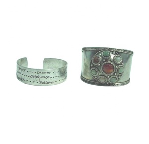 Pulseras de Latón chapado en plata y trabajo de piedra de alta calidad, pulseras de joyería de moda con acabado antiguo, pulseras elegantes para mujer - Product Image 1