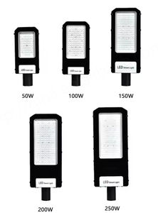 Projecteur LED portable en aluminium IP65 de haute qualité de vente chaude 60W-200W lumière de camping d'urgence extérieure étanche 6000K - Product Image 2